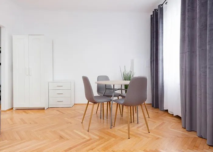 Kamienica Stanislawa Augusta Warszawa By Noclegi Renters